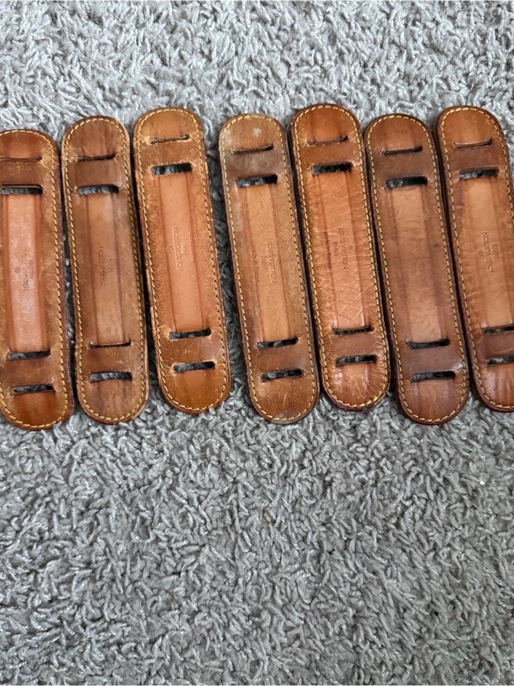 Louis Vuitton Strap pad A34 - Picture 2 of 11